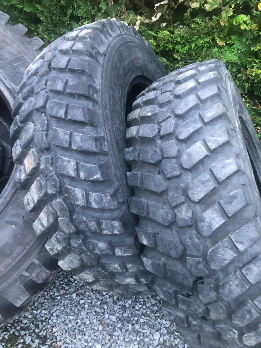 Full set Road or Grass  Tyres - Image 4