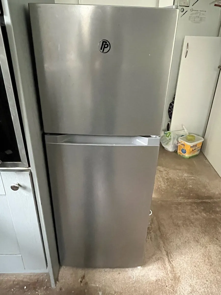 Fridge freezer