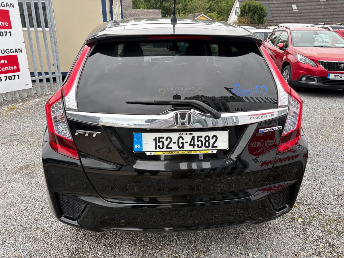 152 Honda Fit hybrid - Image 4