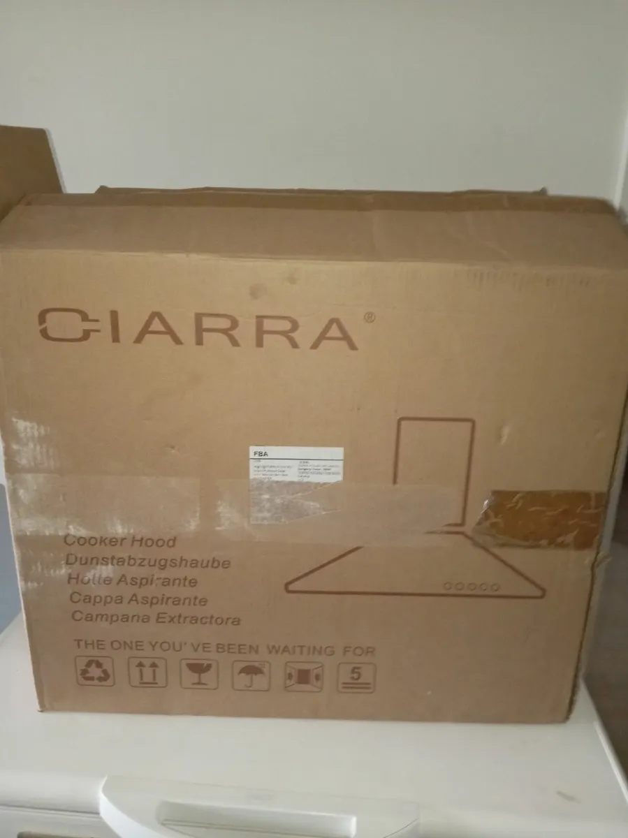 new black cooker hood. - Image 1