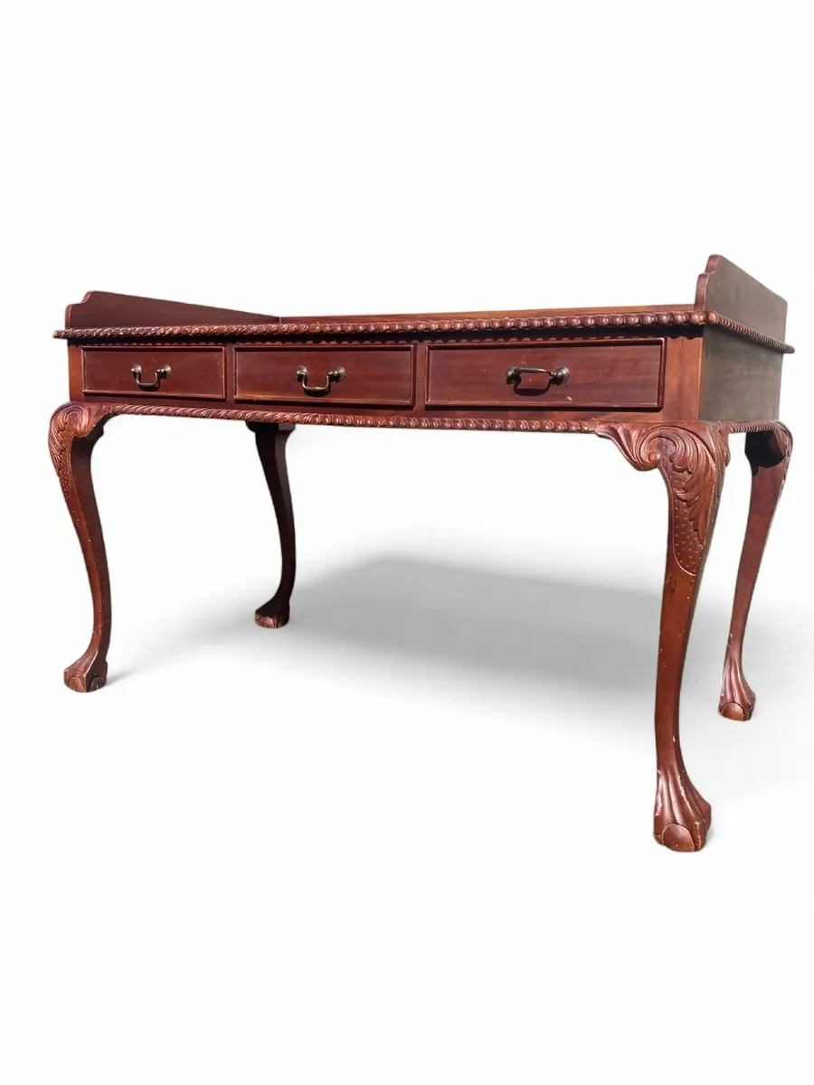 Desk - Antique Style. - Image 2