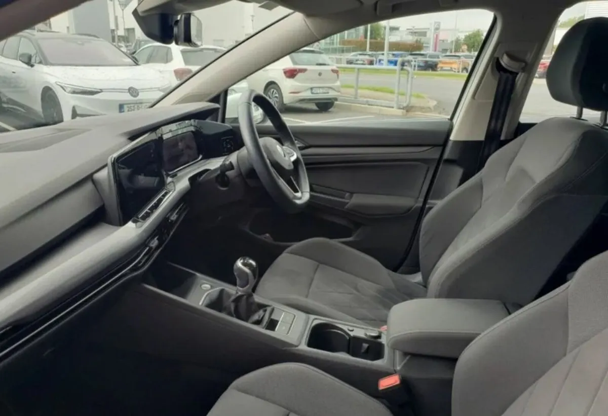 Volkswagen Golf 2021 - Image 3