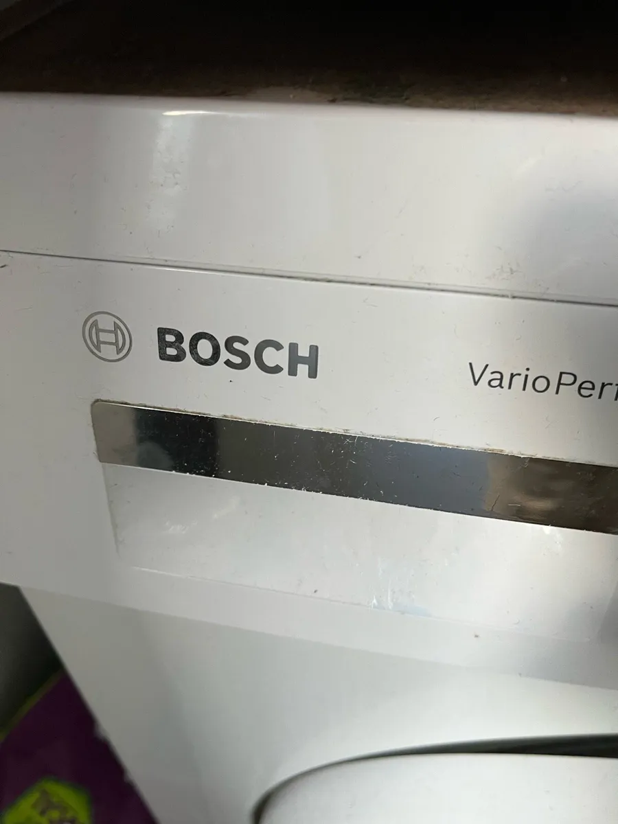 Bosch washing machine 6kg - Image 1