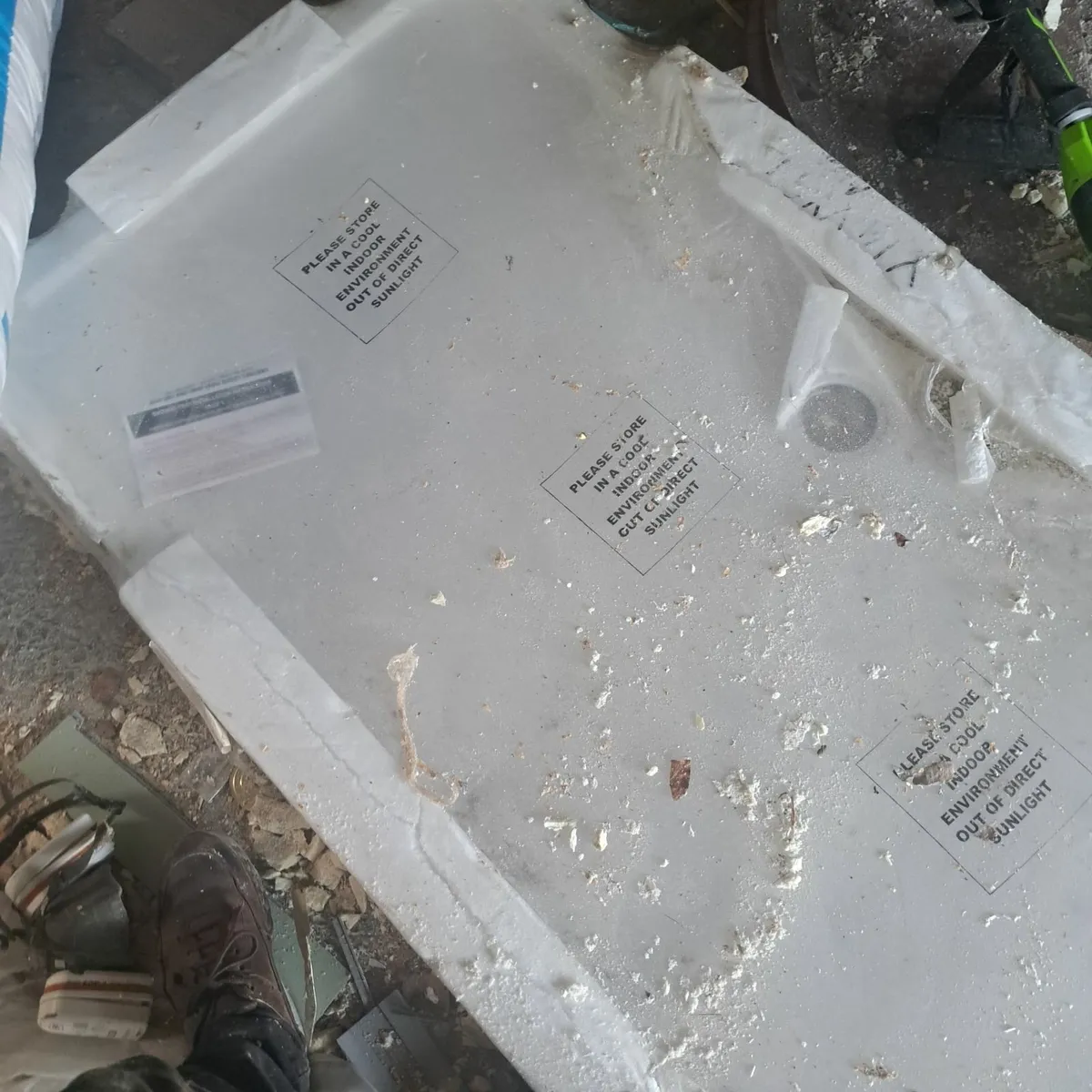 Shower tray