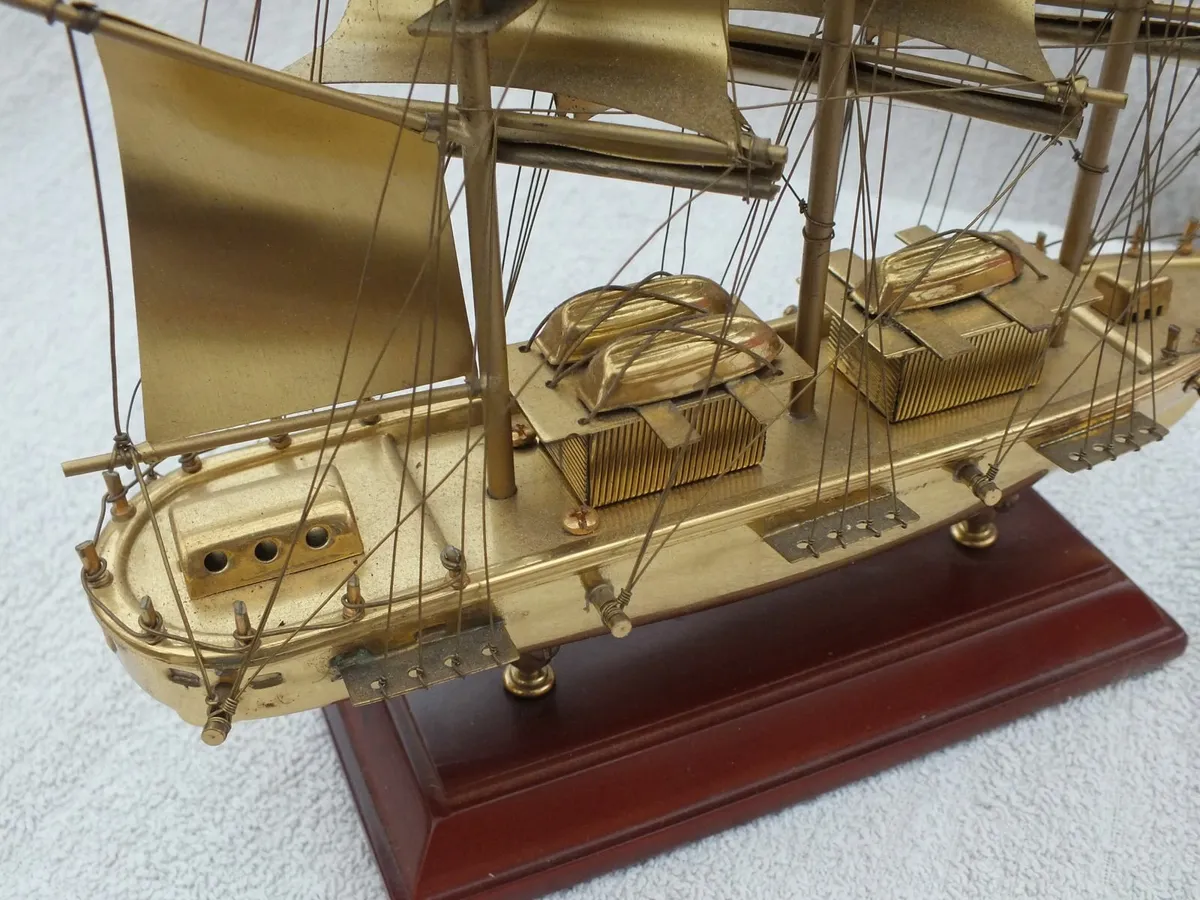 Vintage Brass Model Tall Sailing Ship Brass 10" On - Image 3