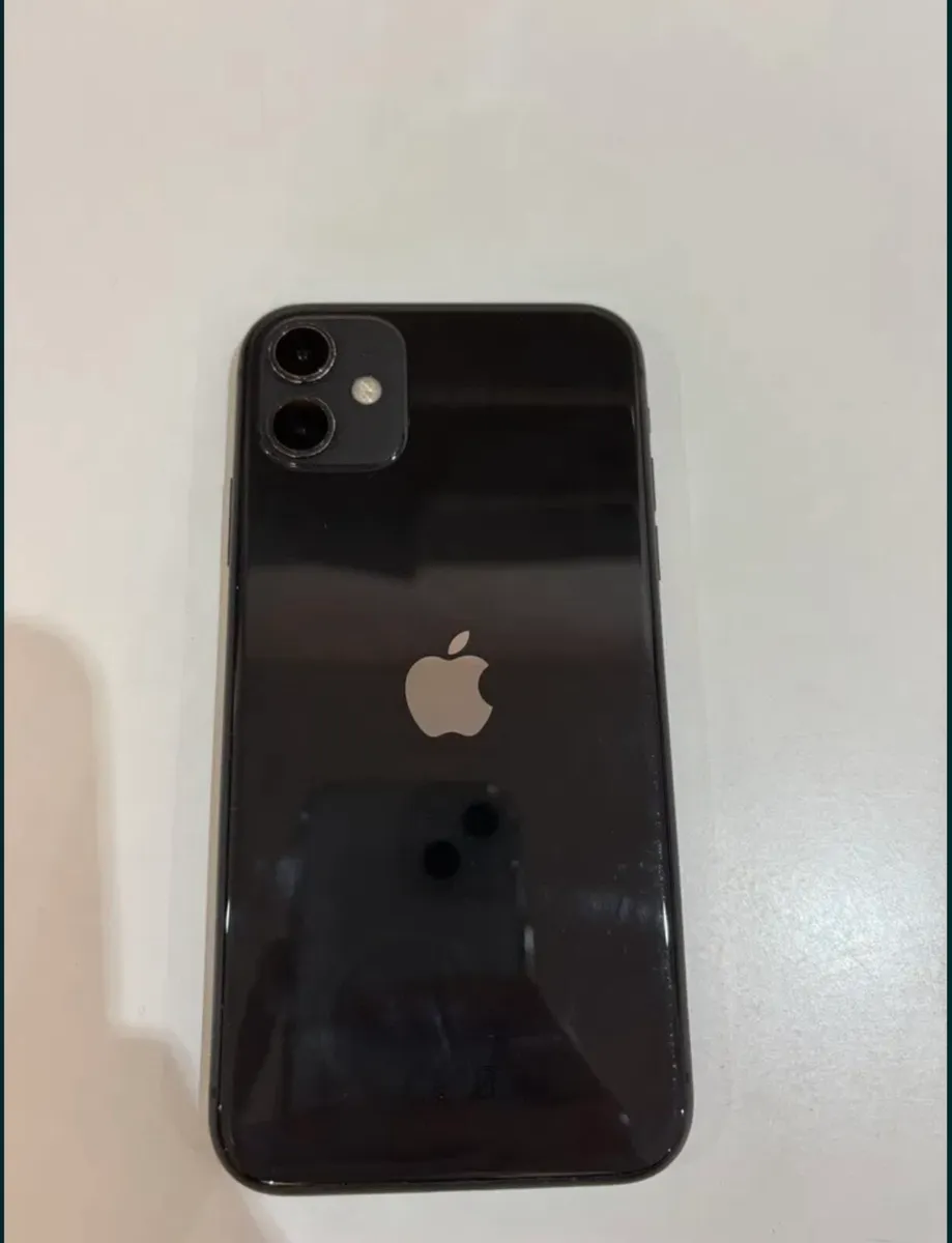 iPhone 11 - Image 3