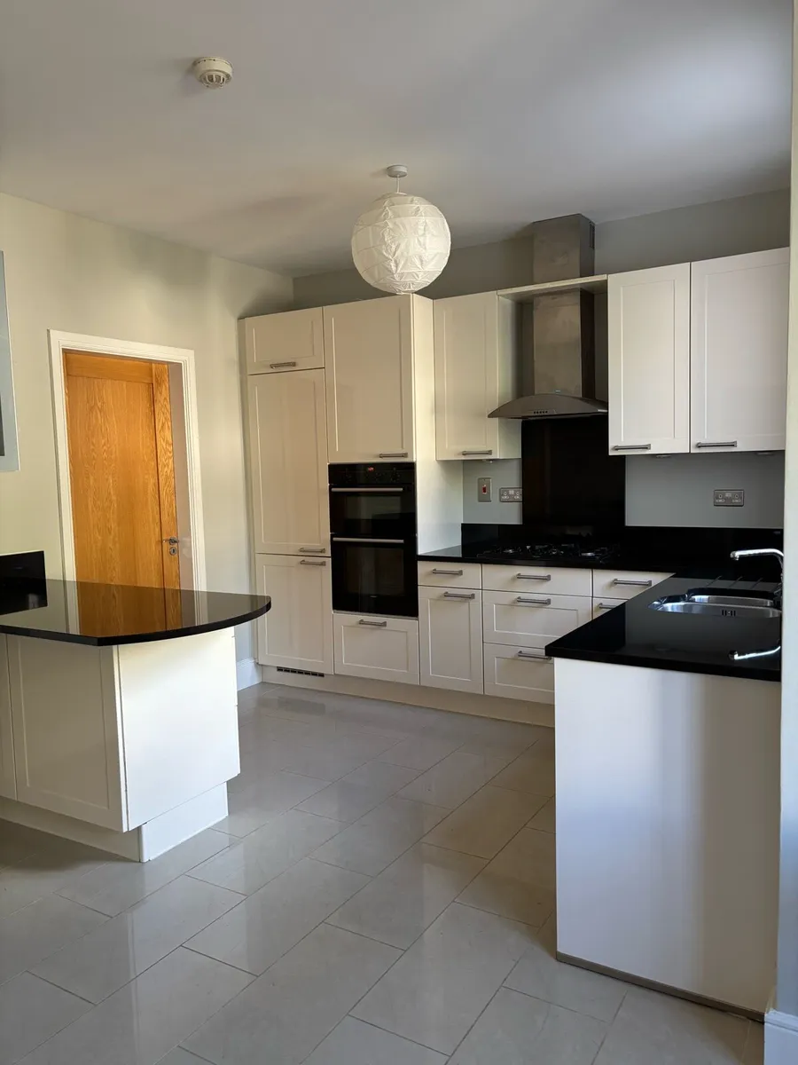 Kitchen - Image 2