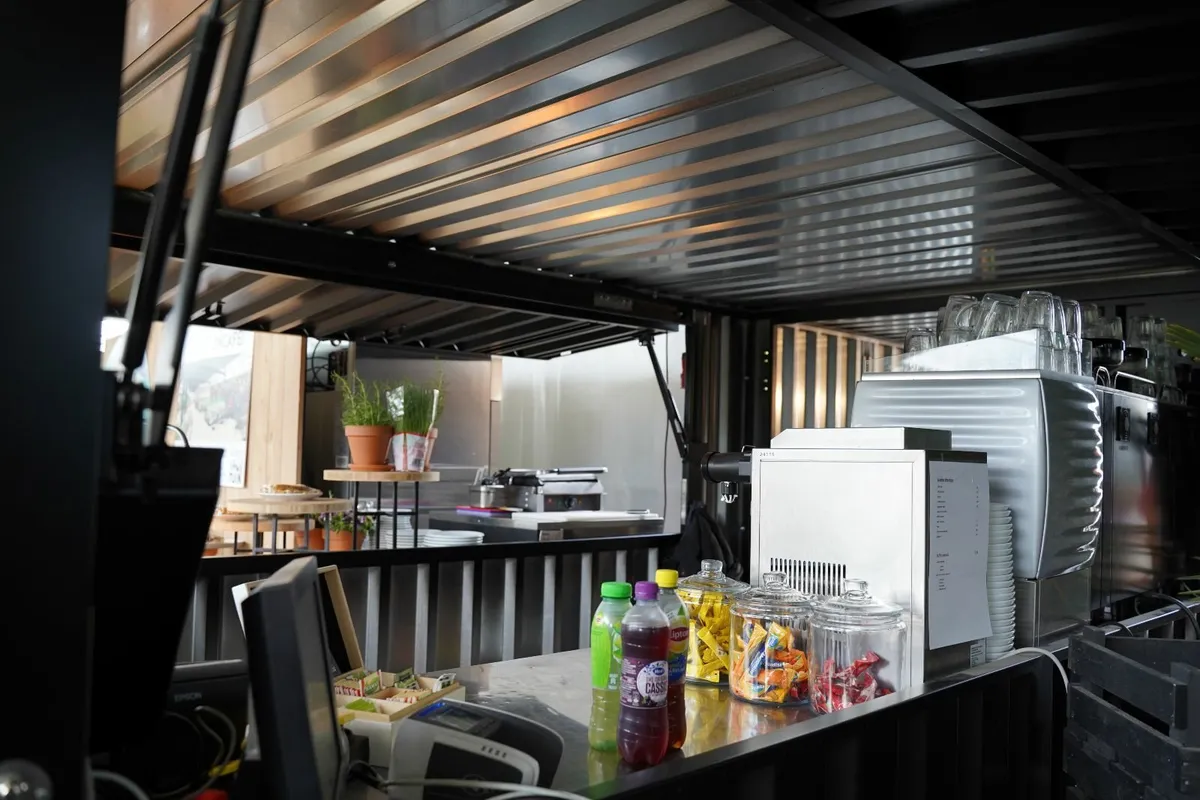 Shop container stand MAX 4x2 meters - Image 1