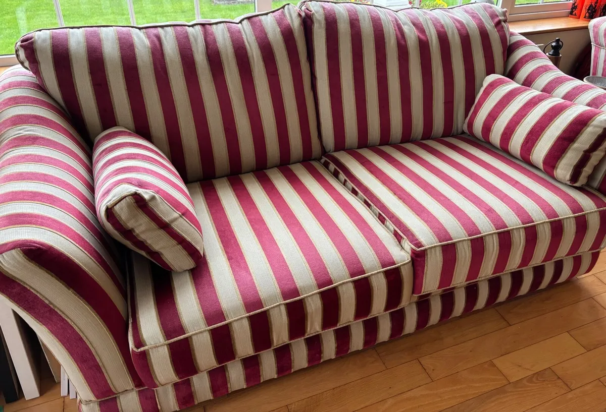 Sofa and 2 Armchairs - Image 1