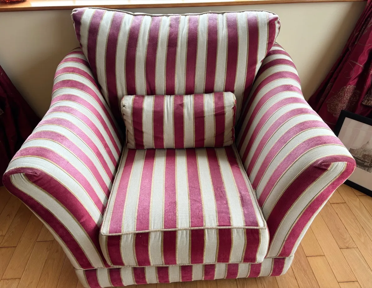 Sofa and 2 Armchairs - Image 2