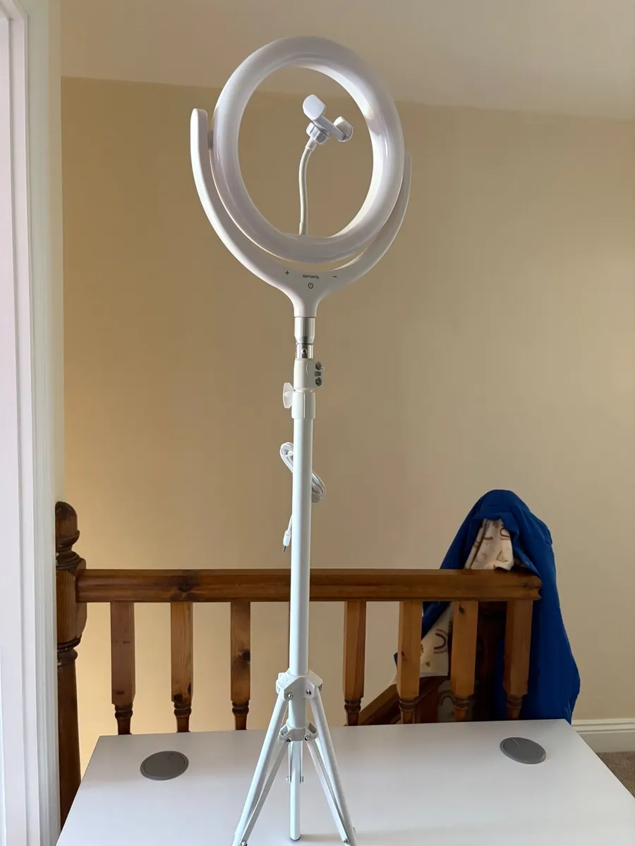 Selfie light tripod