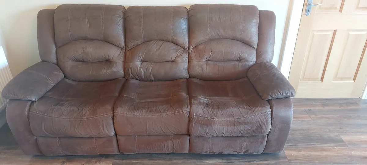 Couch - Image 2