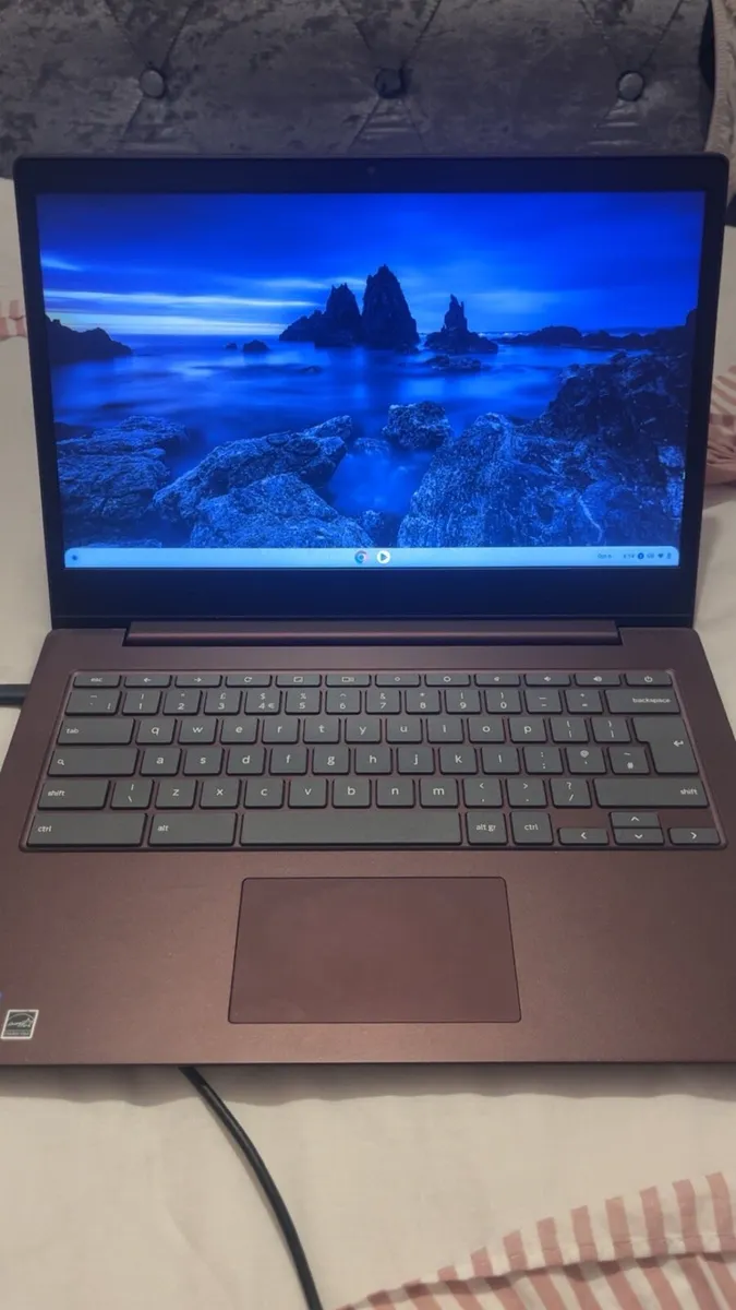 Laptop - Image 1