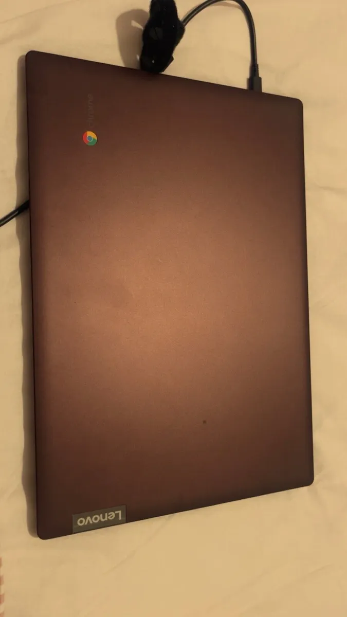 Laptop - Image 2