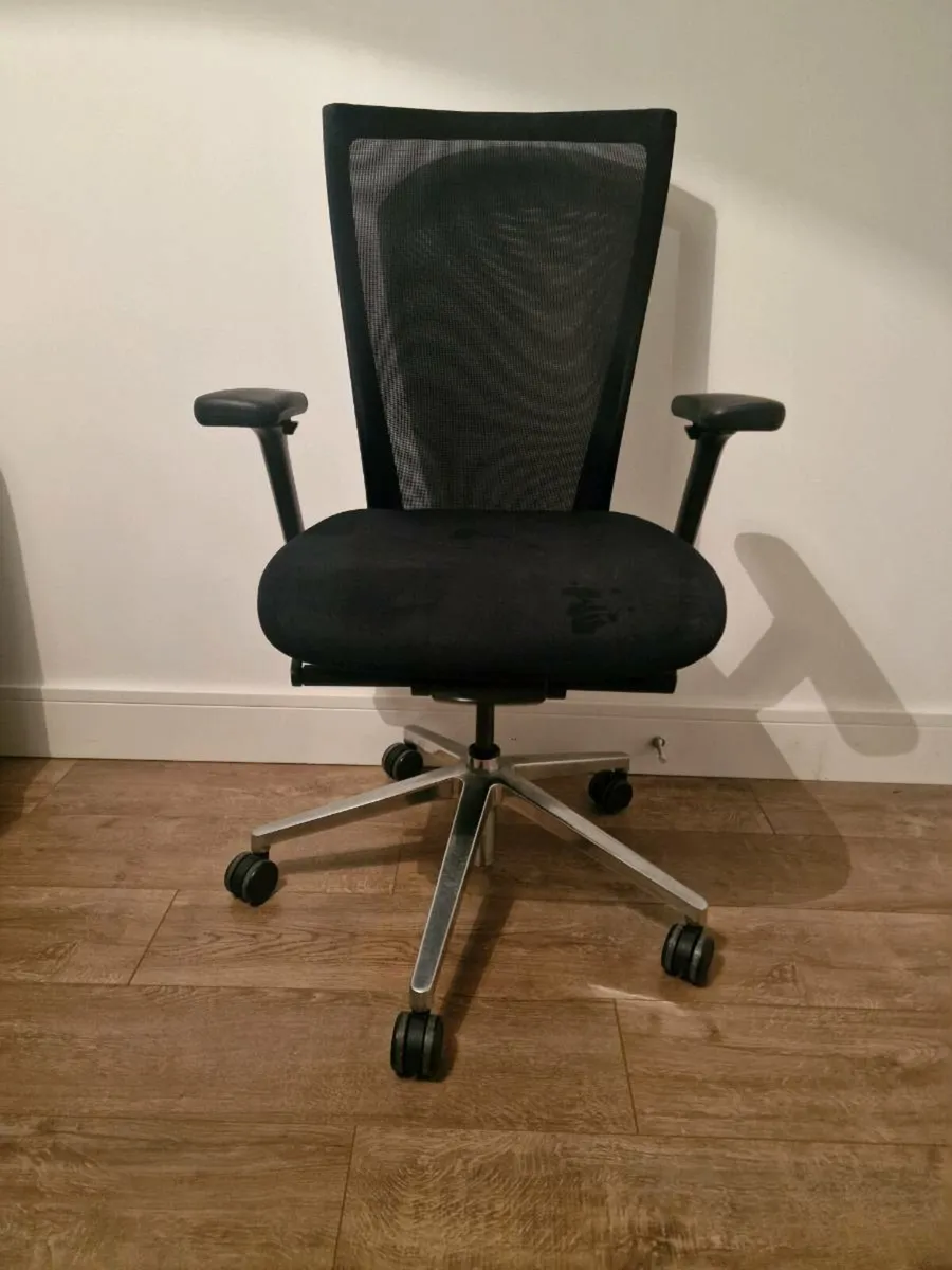 Office Chair - Image 1