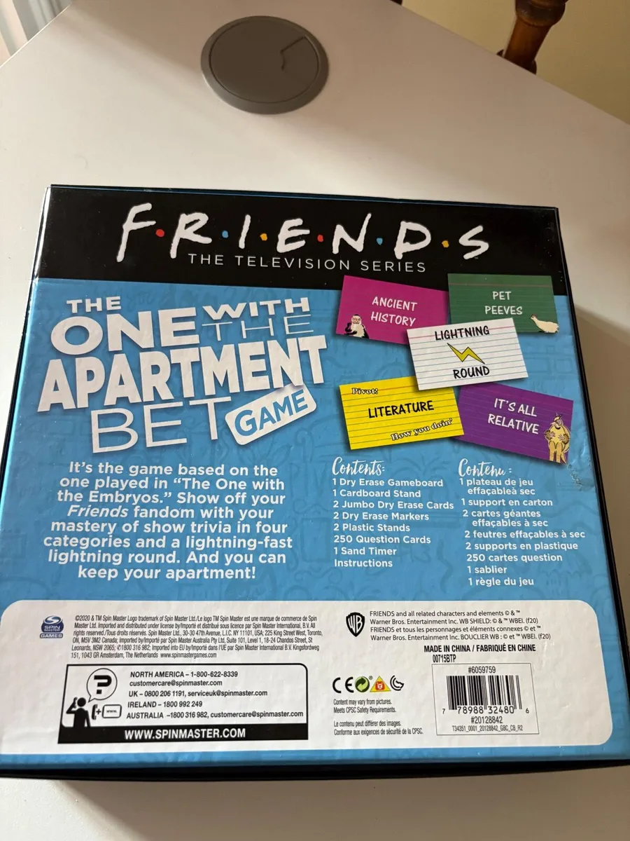 F.R.I.E.N.D.S pillow and boardgame - Image 2