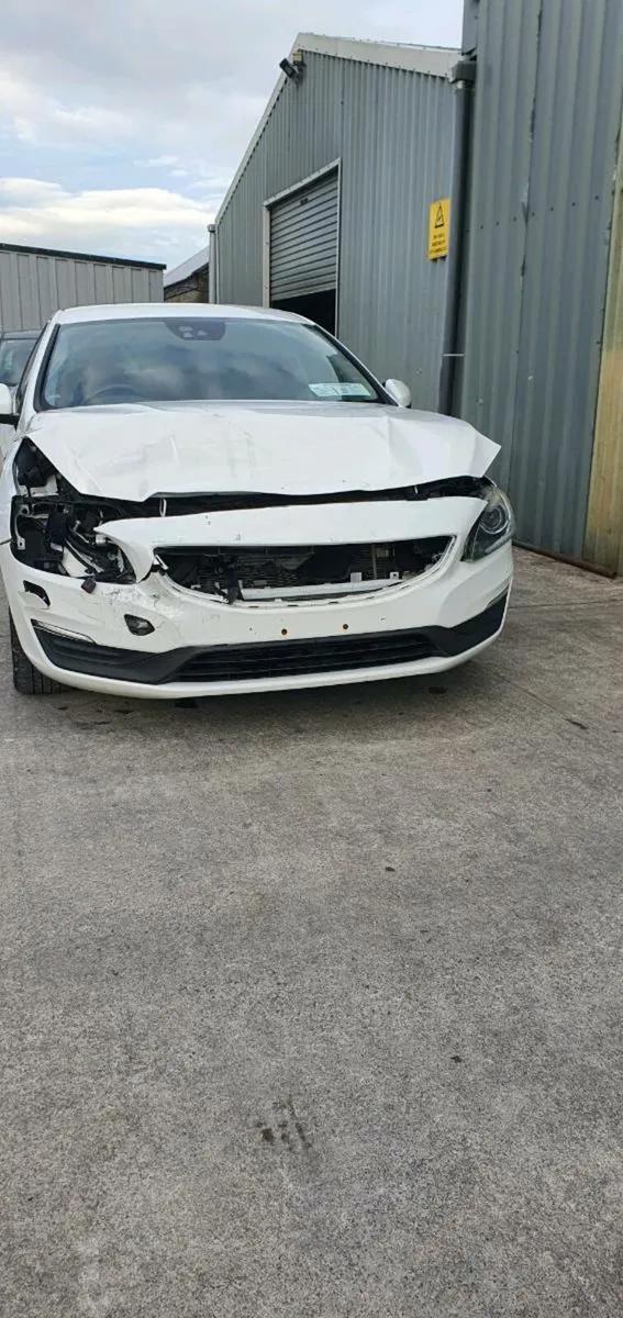 172 VOLVO V60 DIESEL AUTO - Image 2