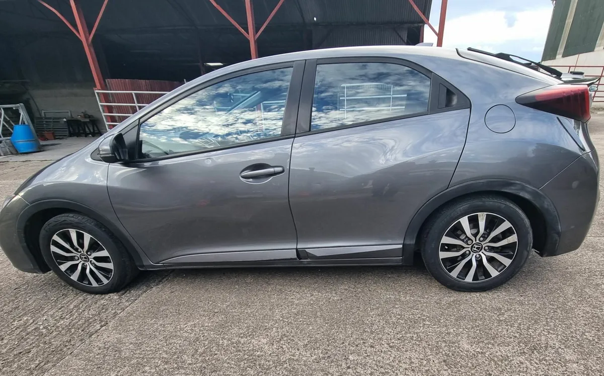 Honda Civic 2016 Diesel - Image 3