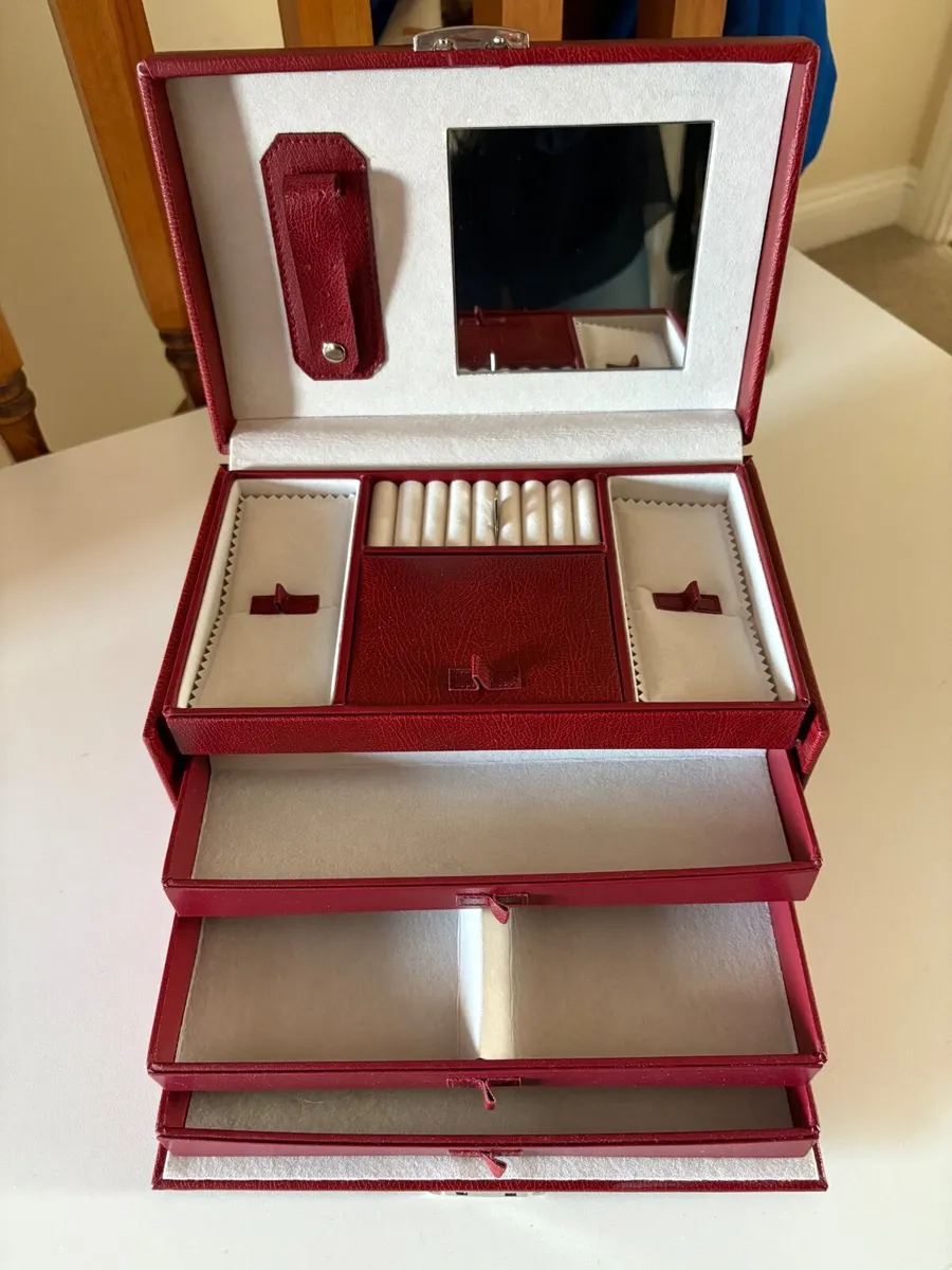 Jewellery box - Image 1