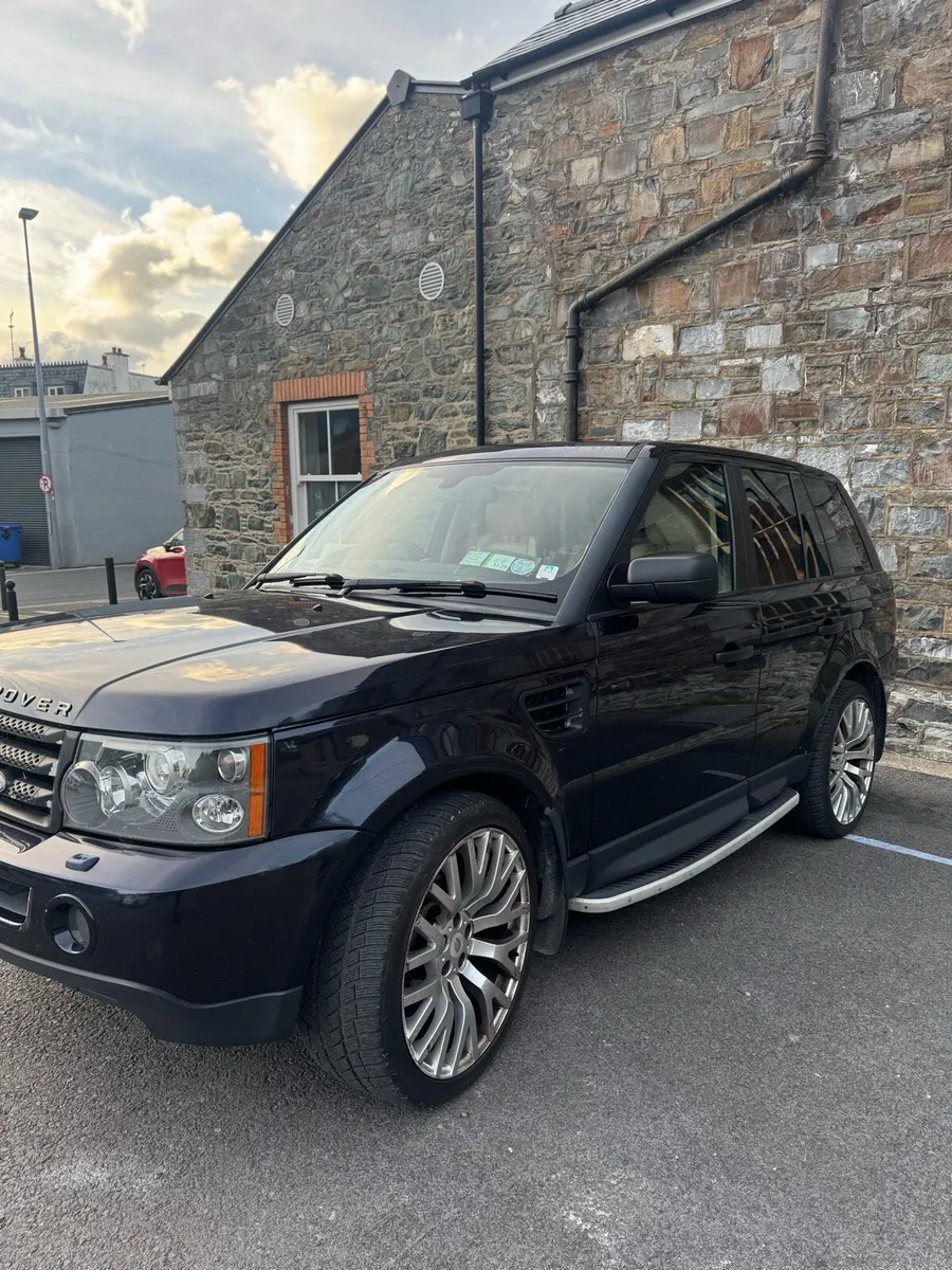 Range Rover - Image 2