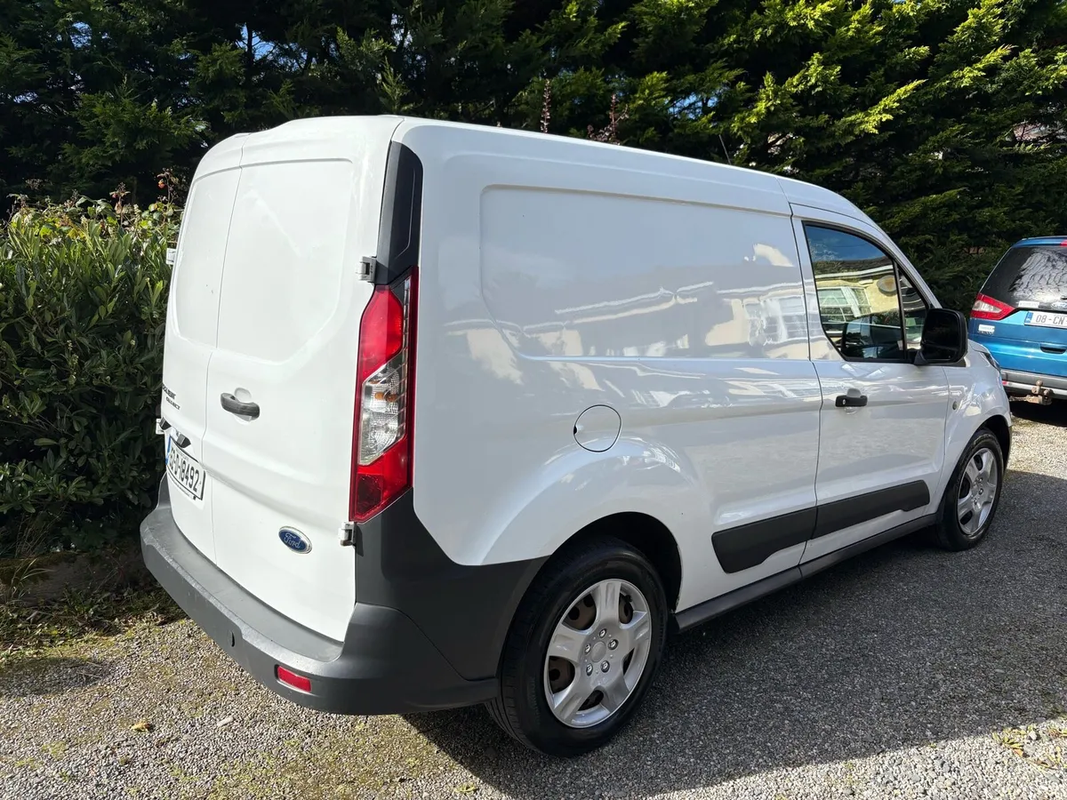 Ford Connect 2015 1.6 Needs Engine - Image 2