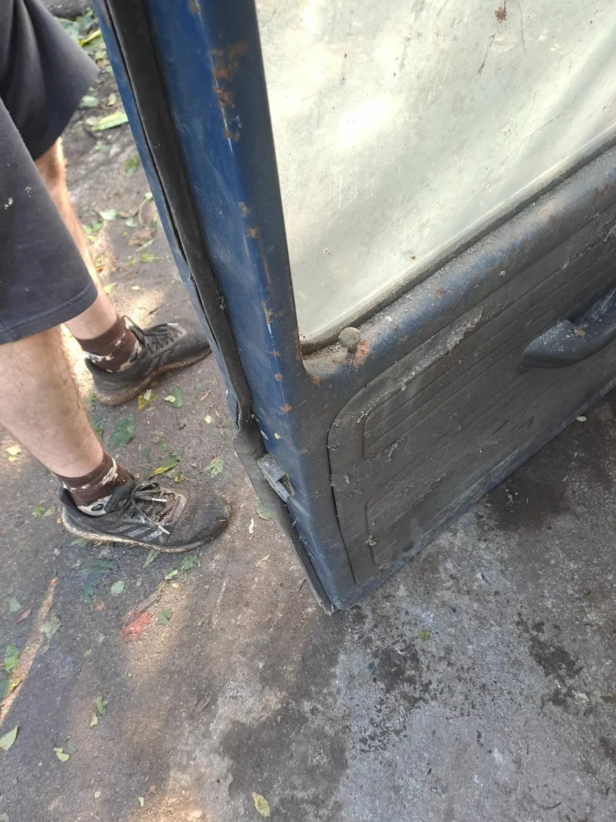 VINTAGE CAR/VAN DOOR - Image 2