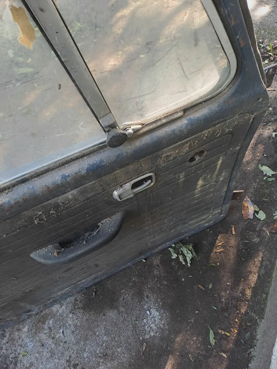 VINTAGE CAR/VAN DOOR - Image 3