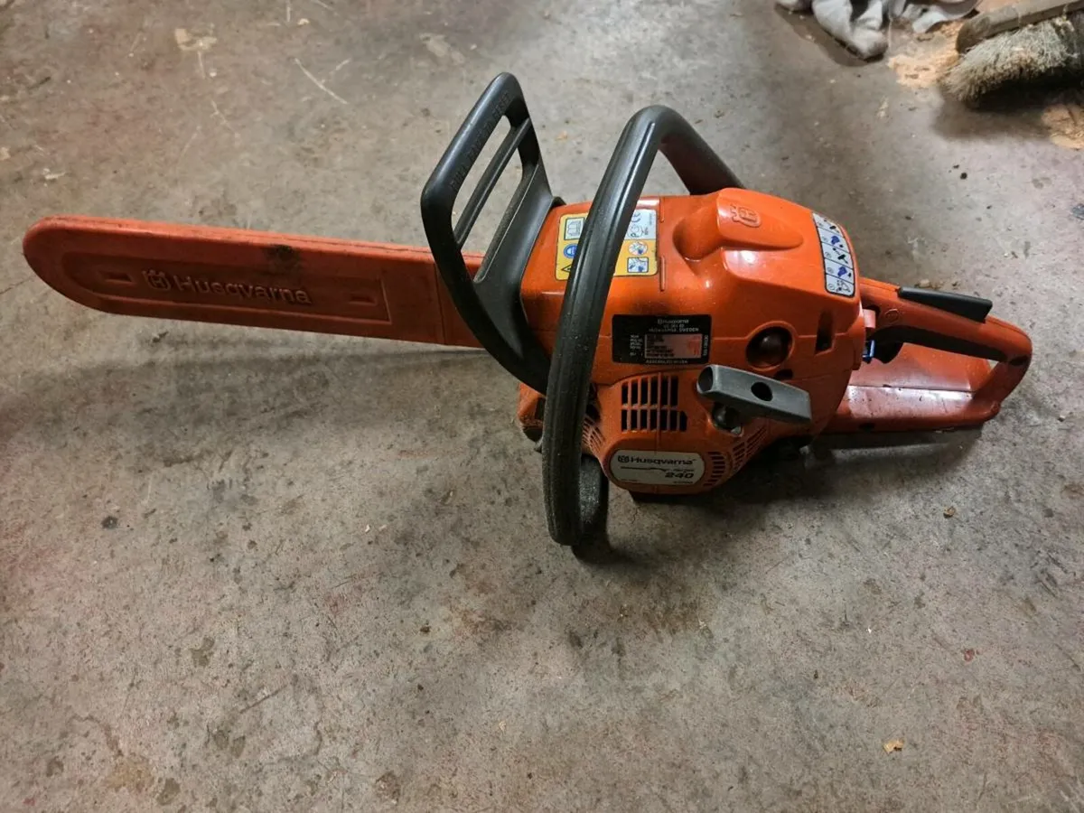 Husqvarna 240 x-torq chainsaw - Image 1