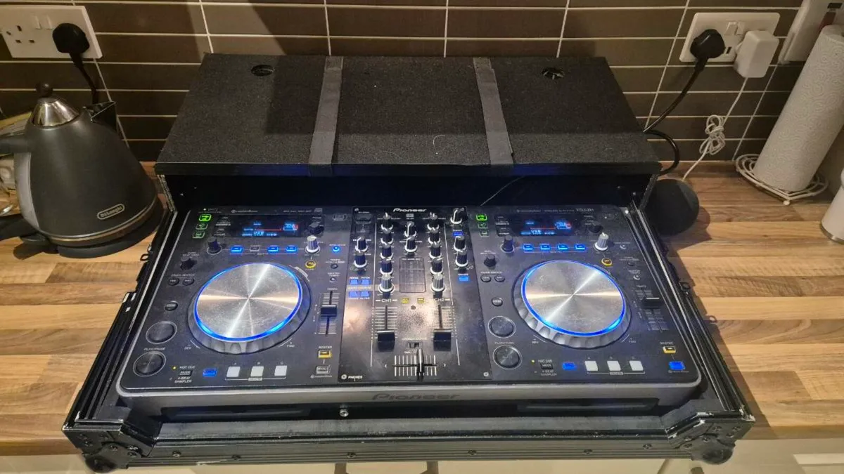 Pioneer XDJ-R1 Controller - Image 1