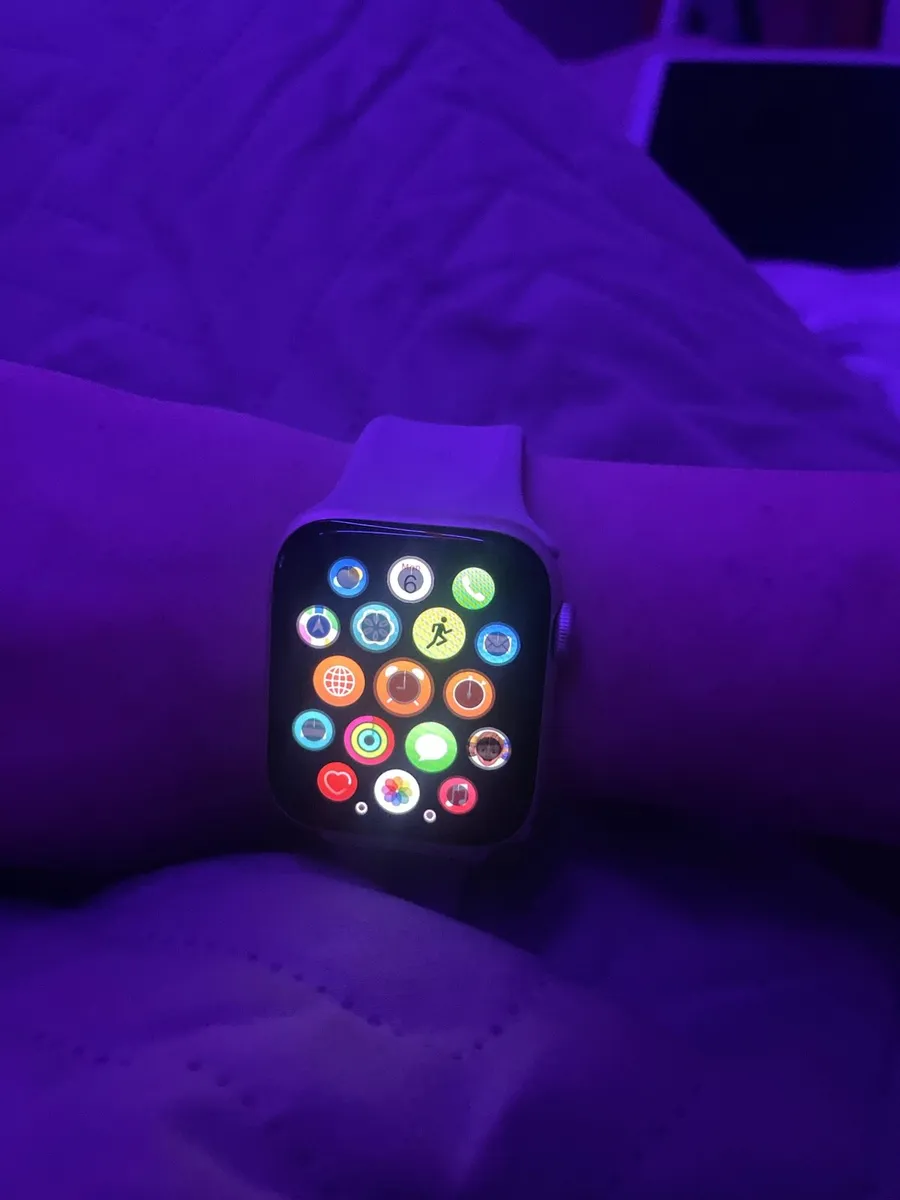 apple watch se first gen - Image 1
