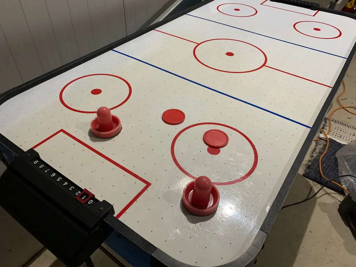 Air Hockey table 4ft - Image 1