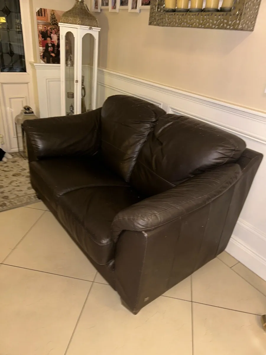 Couch - Image 2