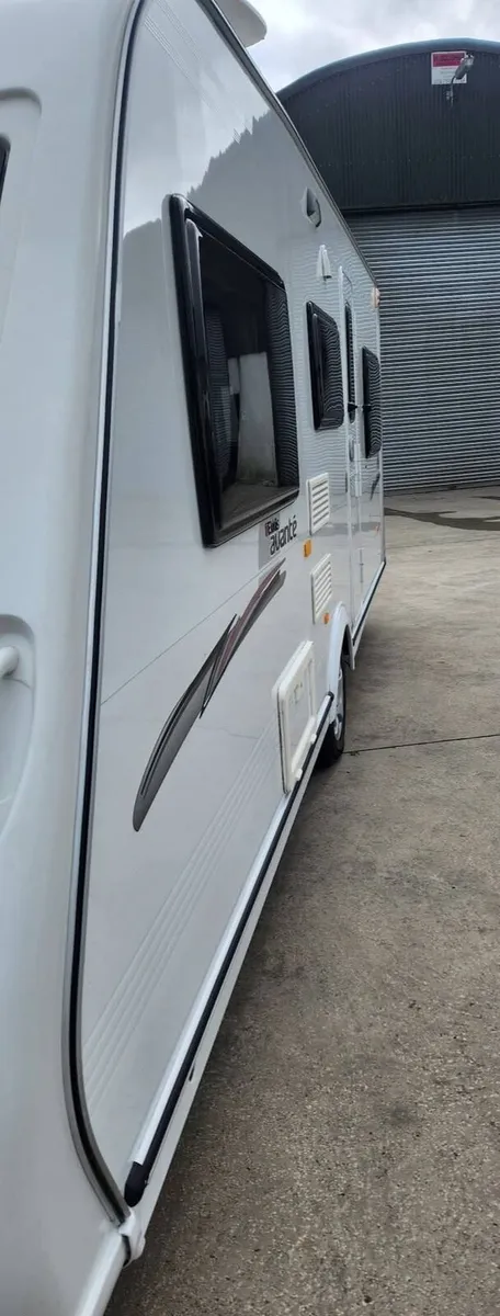 ELDDIS 556 FULL 6 BERTH TRIPLE BUNK + AWNING - Image 4