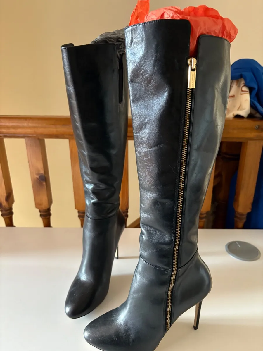 Boots - Image 3