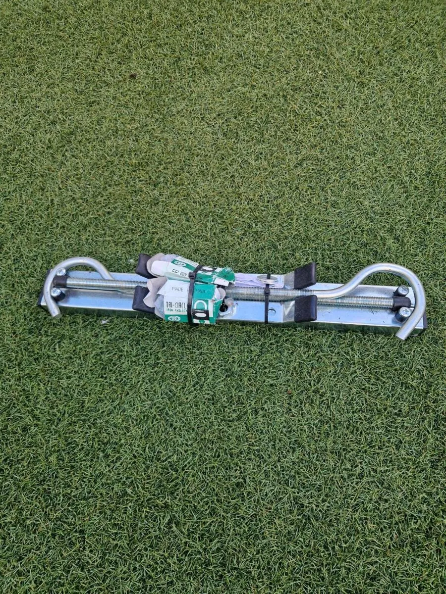 Ladder clamps