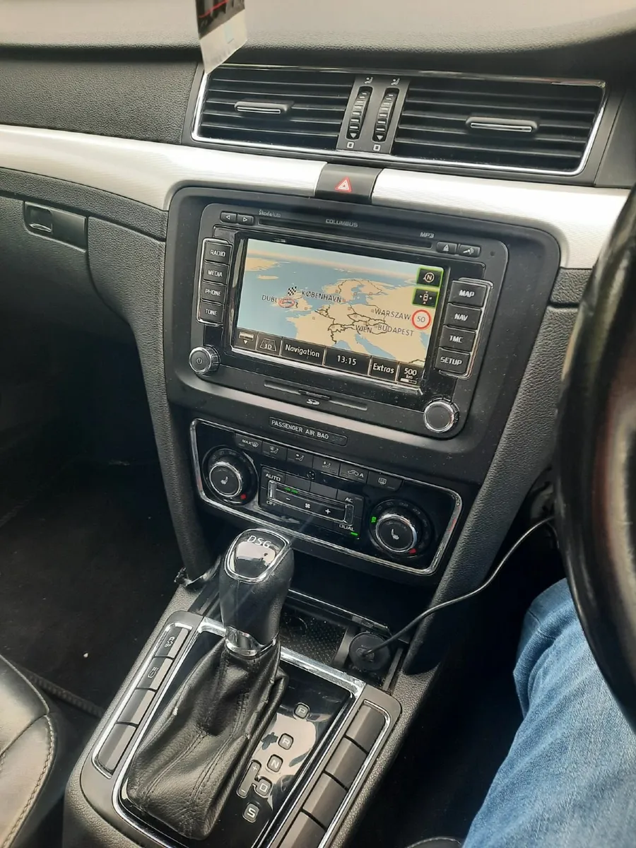 Skoda Superb 2013 - Image 2