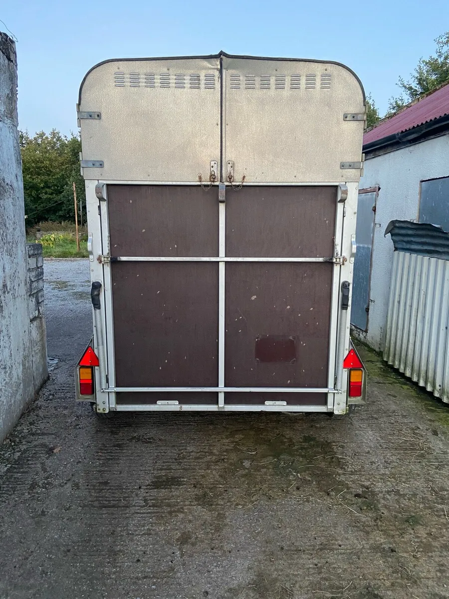 Horses box - Image 2