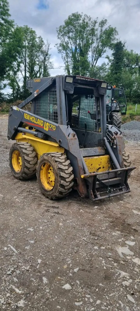 Ls170 Skidsteer EURO HEADSTOCK - Image 1