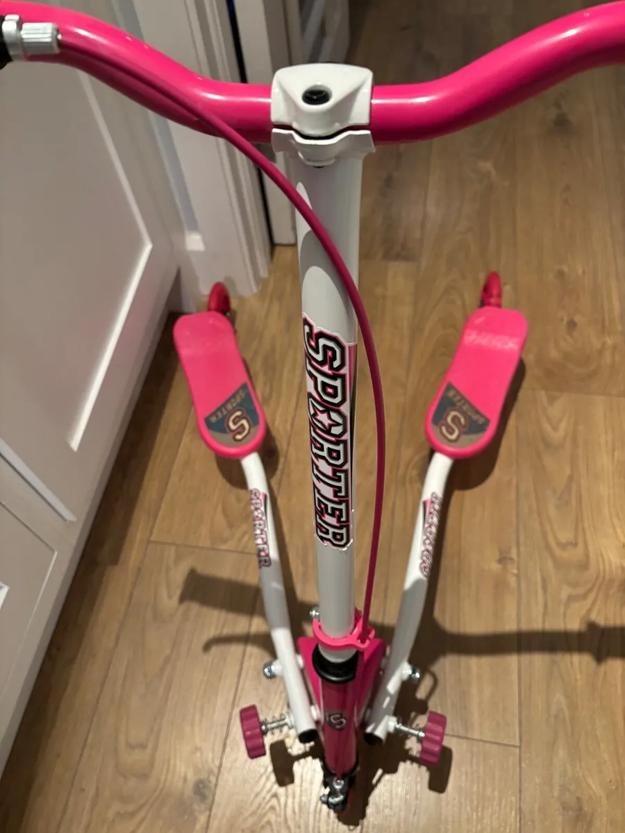 Scooter - Sporter 3 Wheel Swing Scooter Pink - Image 1
