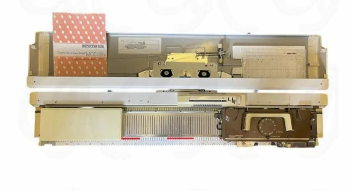 Knitting machine empisal knitmaster 155