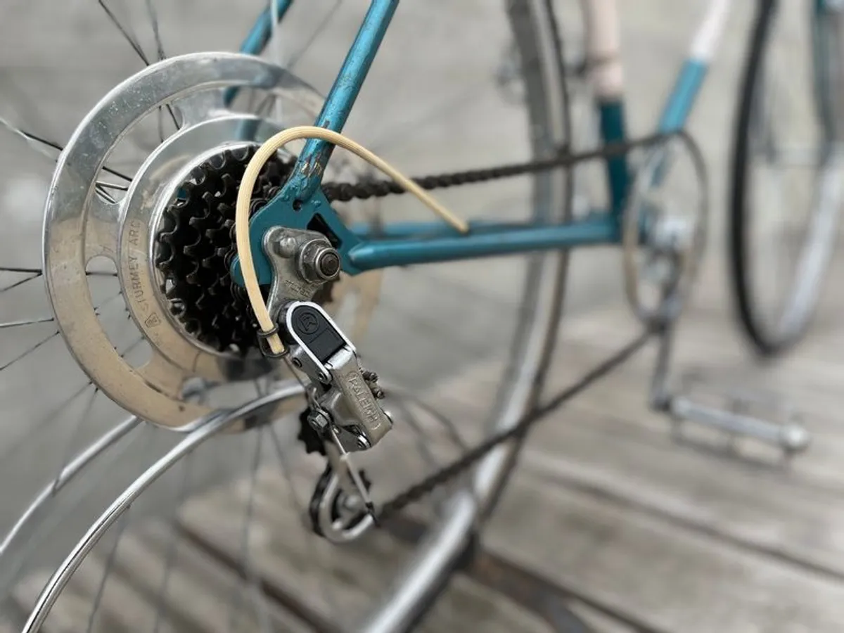 Vintage Bicycle - Image 4