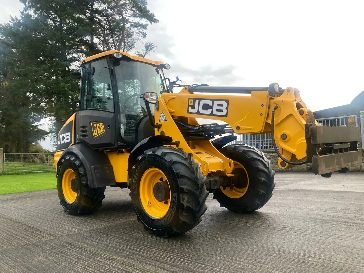 JCB TM220 - Image 1