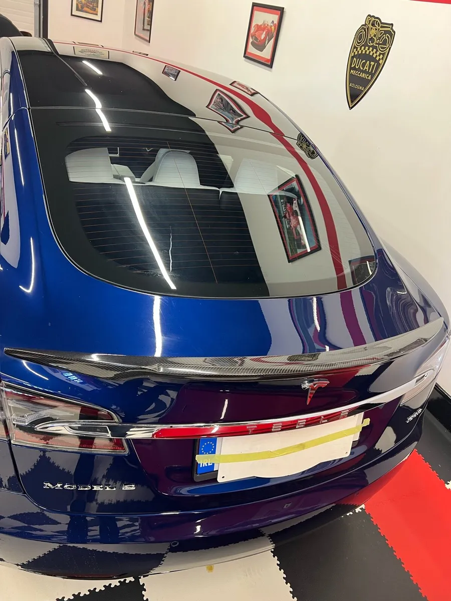 Car - Image 1
