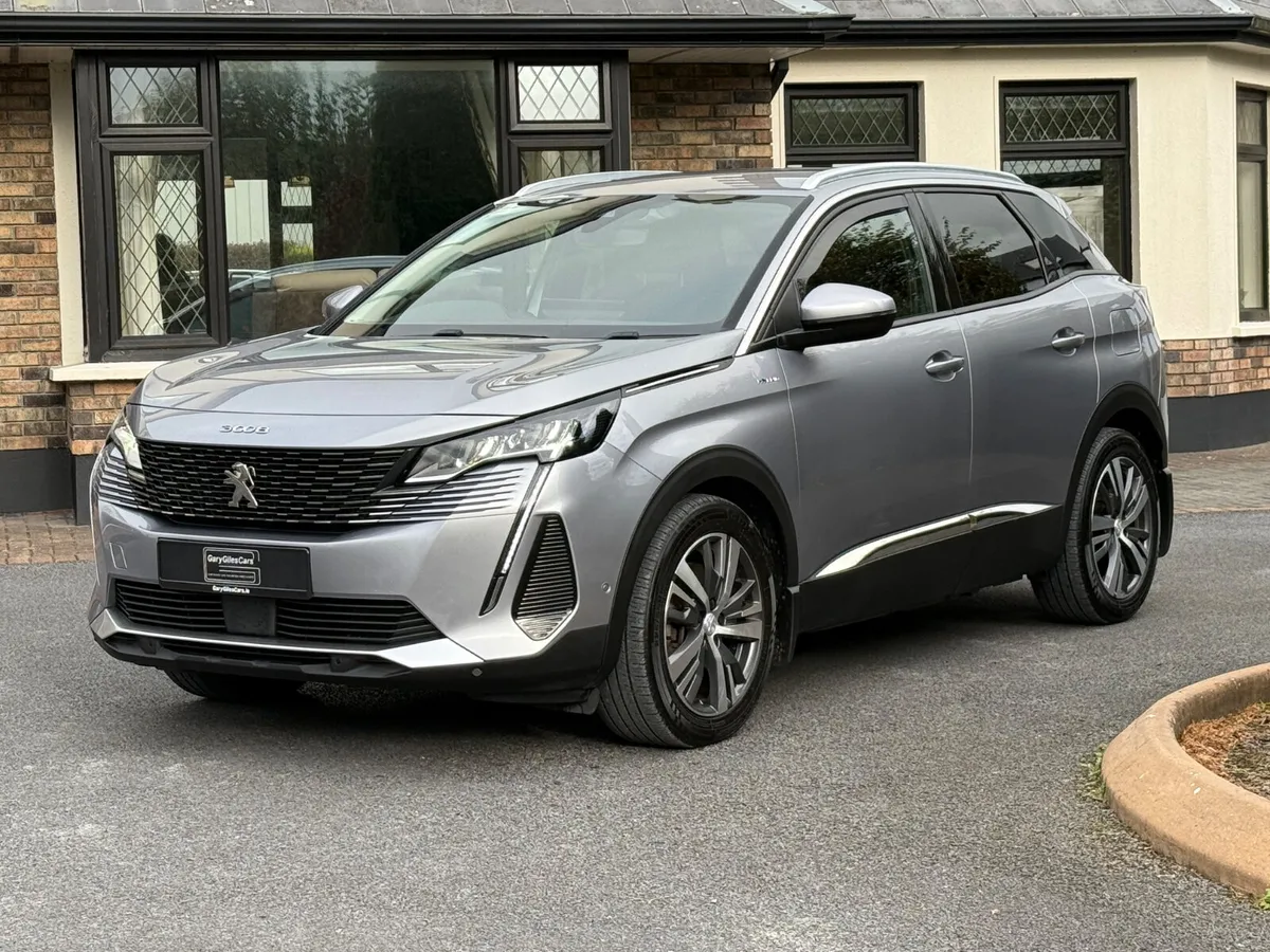 Immaculate 212 Peugeot 3008 PHEV! - Image 3