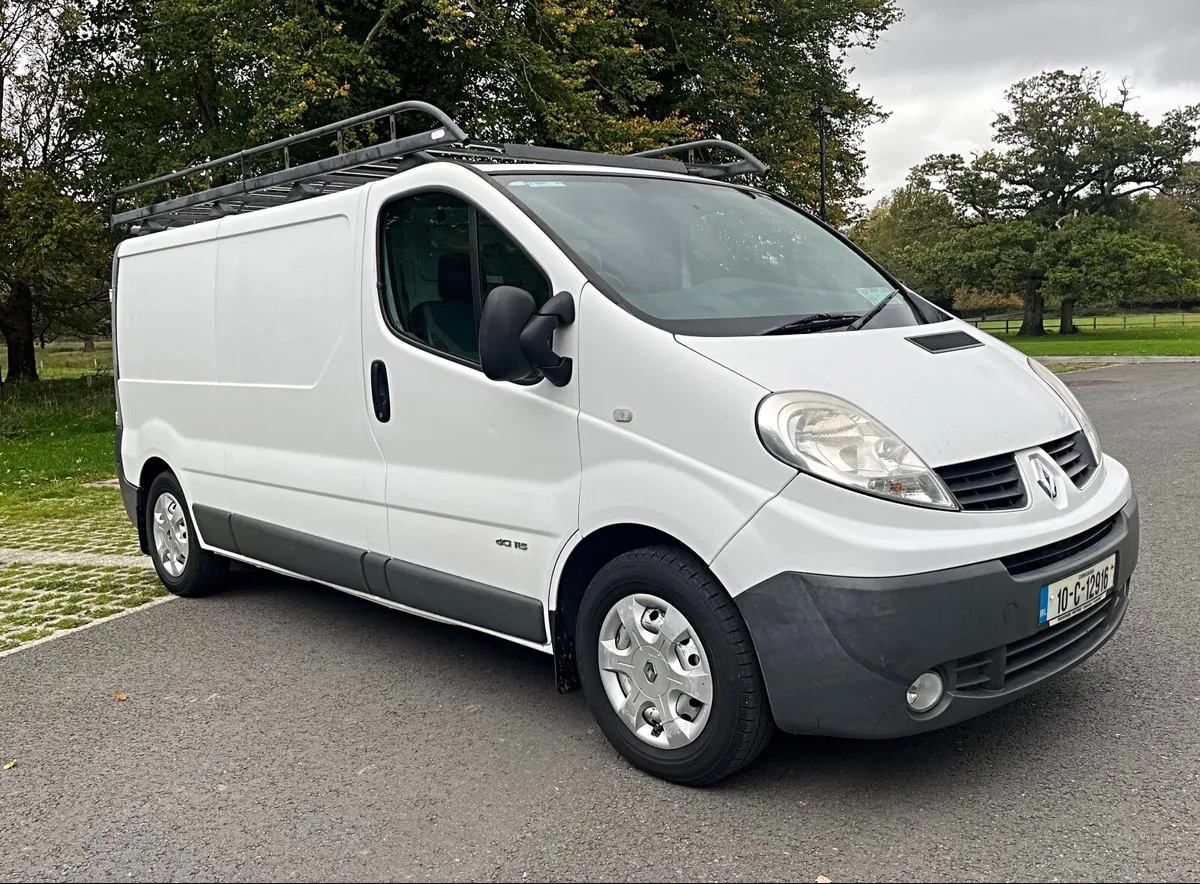 Renault Trafic LWB CVRT 10/26 - Image 1