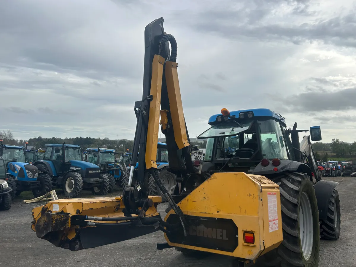 2015 McConnell PA5565 Hedgecutter - Image 2