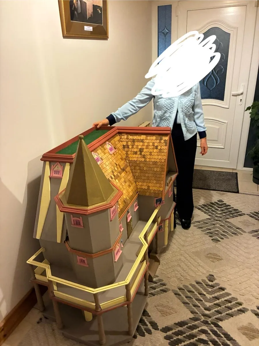 Dolls House - Image 2