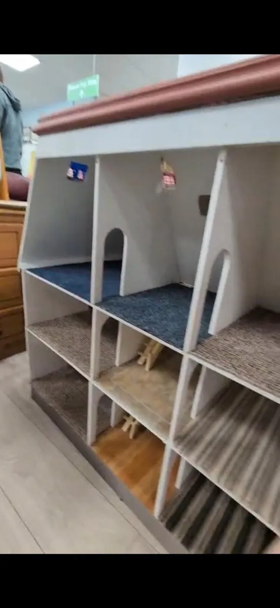 Dolls House - Image 4