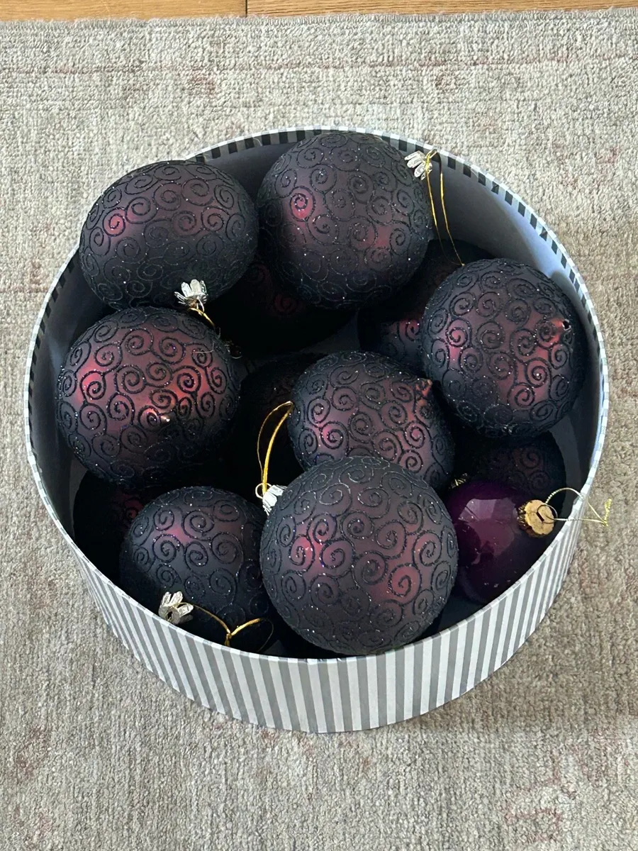 Christmas decorations - Image 1