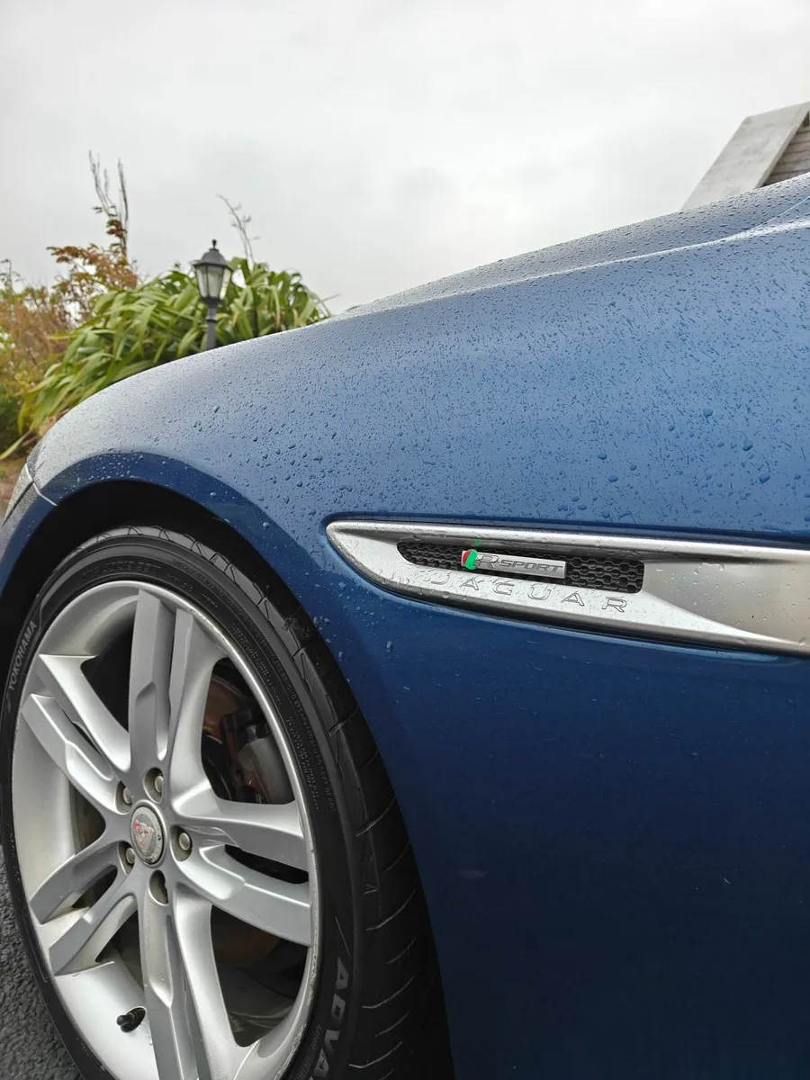 Jaguar XE 2016 R-Sport - Image 4